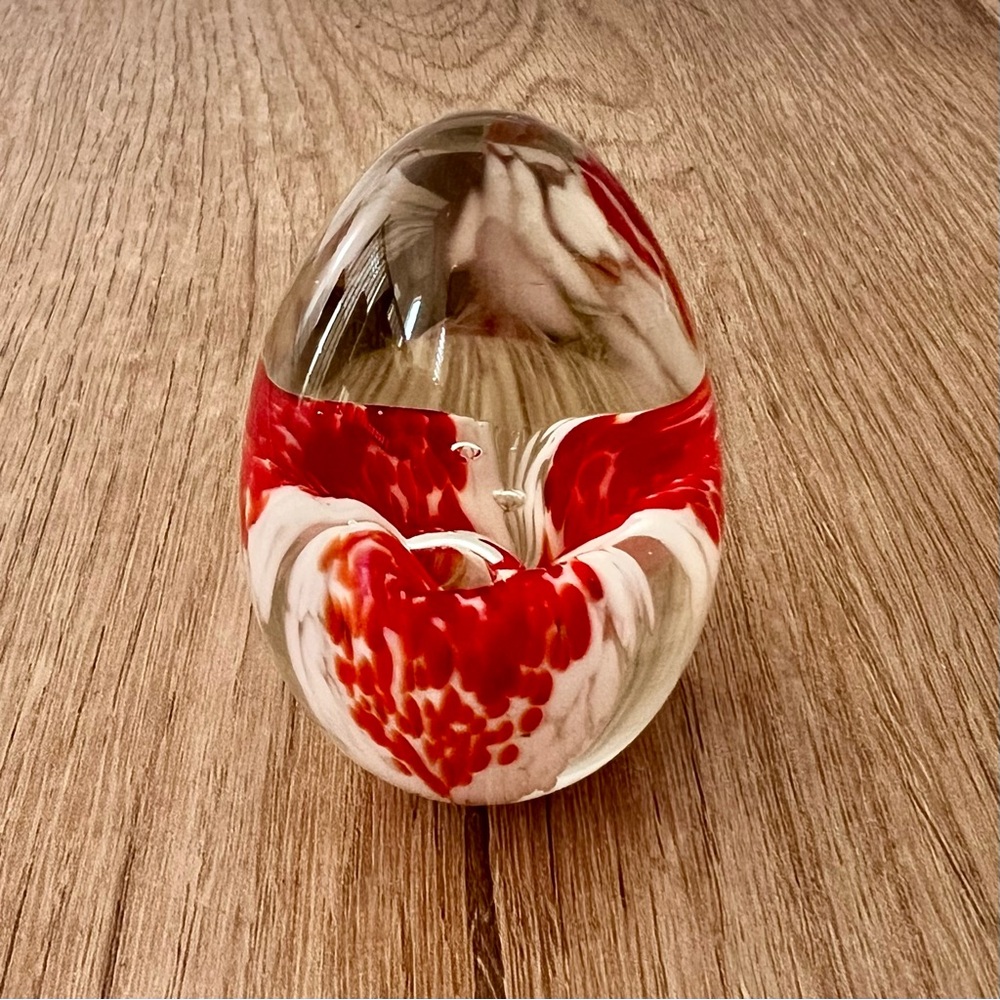 Vintage Egg Shape MSH Art Glass Paperweight‎ Red White Flower Decoration 2.5”